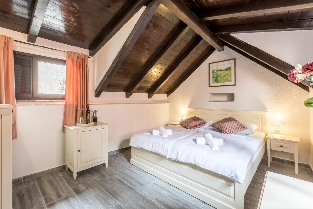Old Town B&B Rooms Matusko Split Ngoại thất bức ảnh