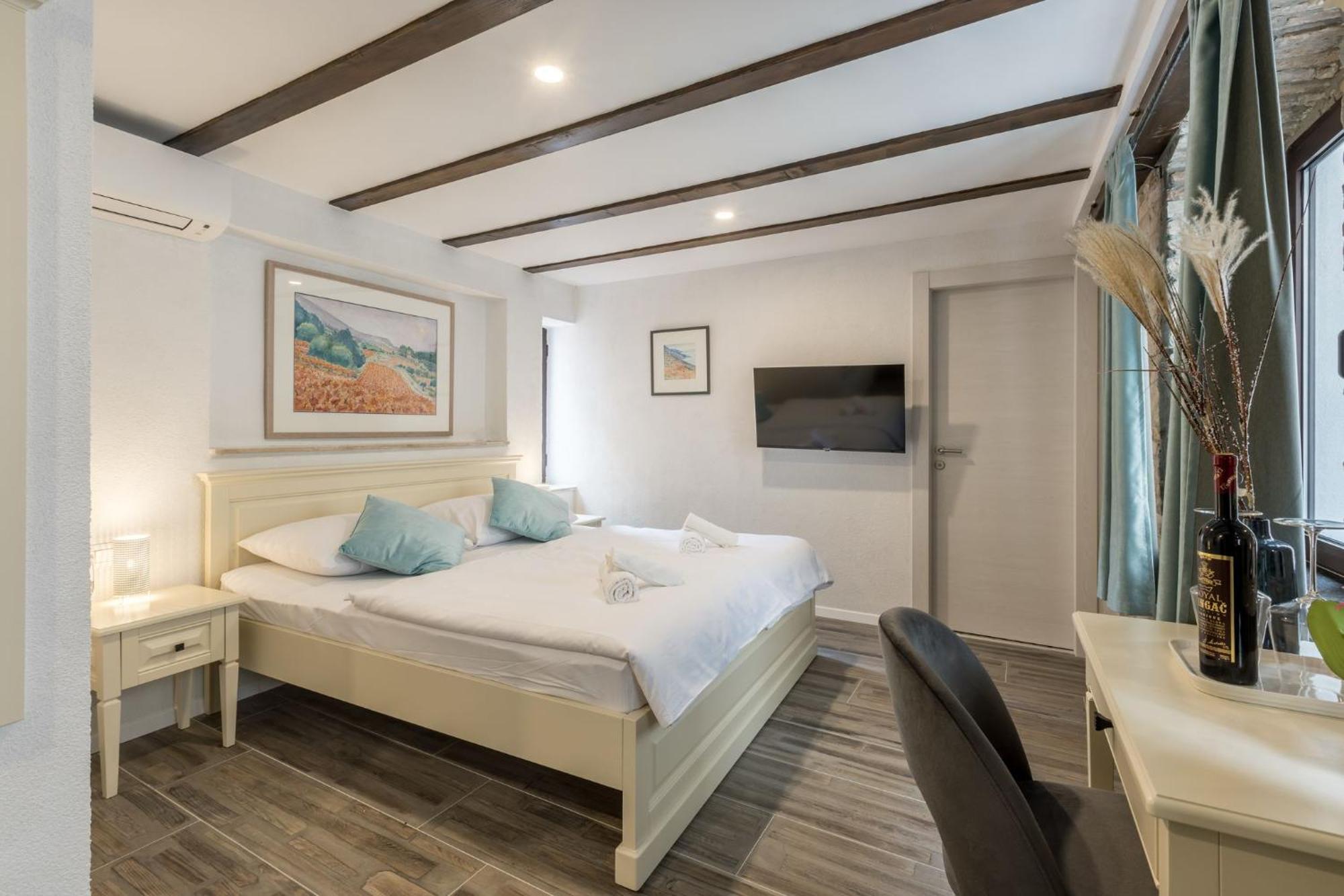 Old Town B&B Rooms Matusko Split Ngoại thất bức ảnh